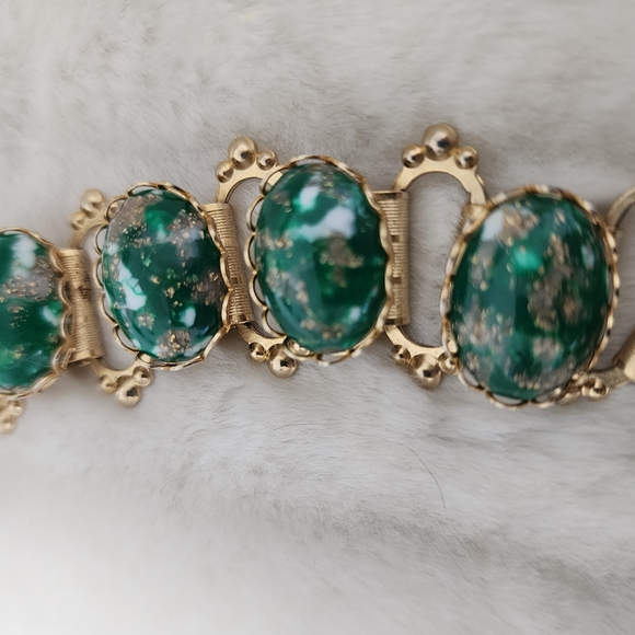 1960's Vintage Goldtone With Gren & Goldflake Cab.Belt - Picture 4 of 6